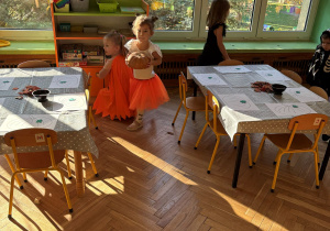 dzieci podczas zabaw z okazji "Dnia Dyni"