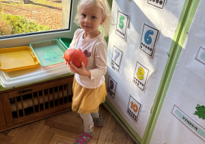 dzieci podczas zabaw z okazji "Dnia Dyni"