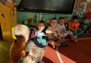 dzieci podczas zabaw z okazji "Dnia Dyni"