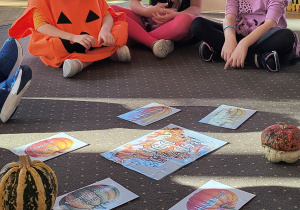 Zajęcia w kole na dywanie 1