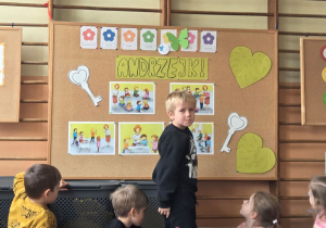 2 wspólne omawianie andrzejkowych tradycji