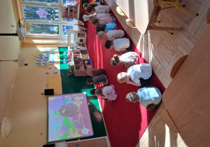 Filmik Karolek i dinozaury